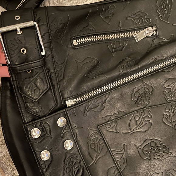 Skull Face and Leaf Leather Jacket - Picture 6 of 16